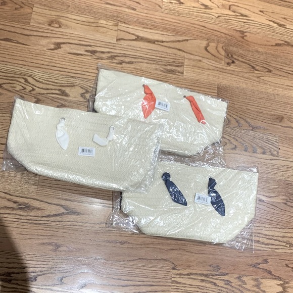 Neiman Marcus StrawTote with fabric handle - Picture 8 of 8